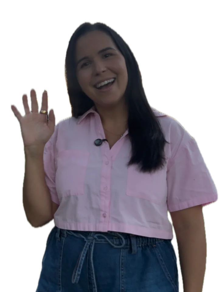 Rafaela smiling and waving goodbye